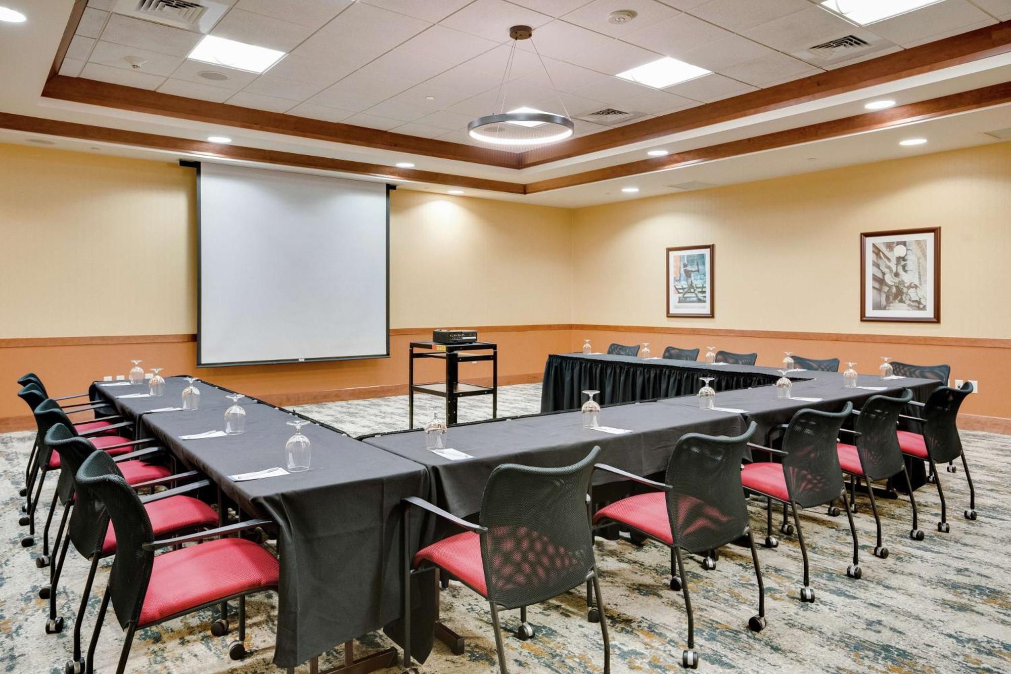 Hilton Garden Inn Milwaukee Airport Dış mekan fotoğraf