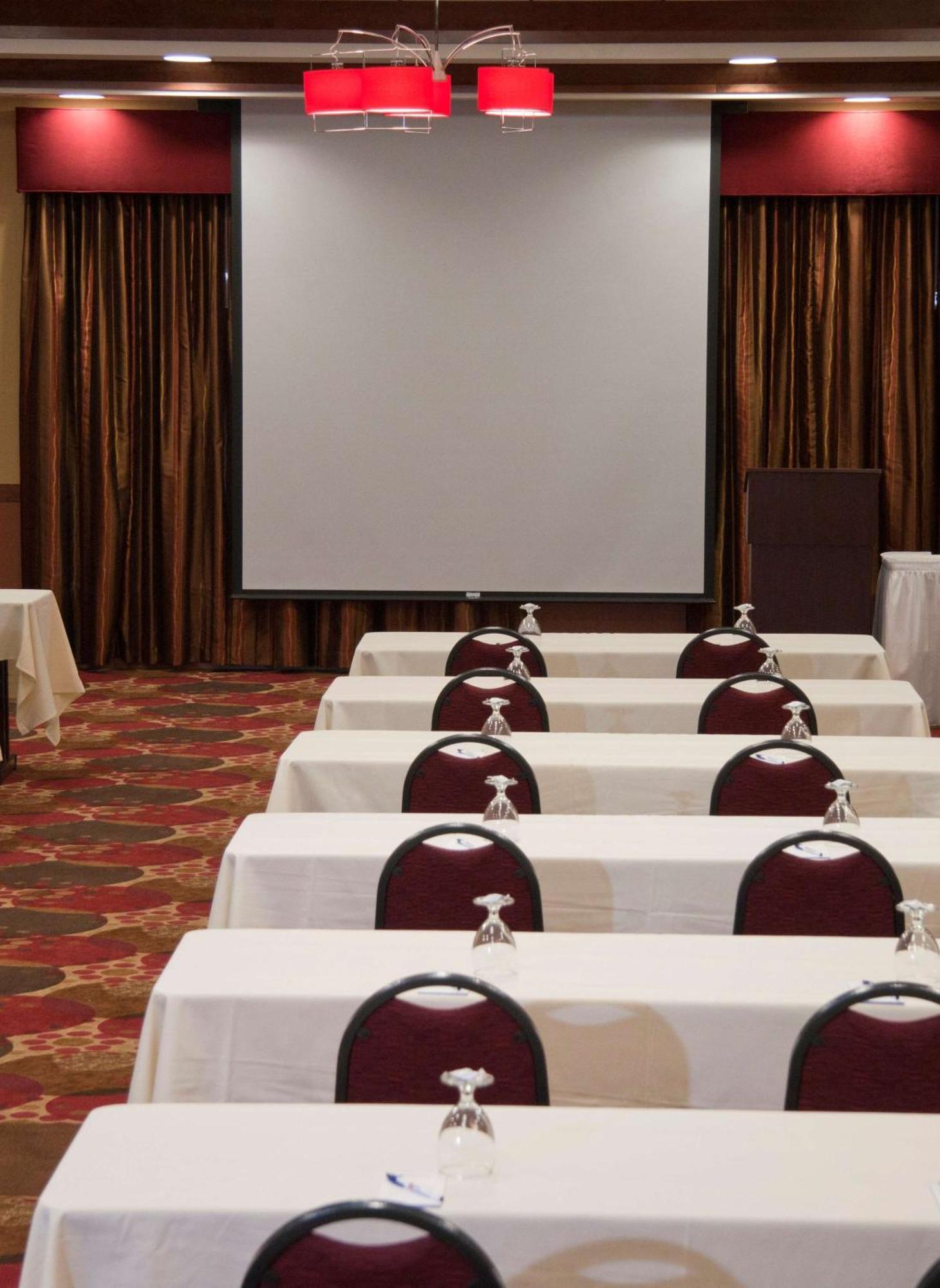 Hilton Garden Inn Milwaukee Airport Dış mekan fotoğraf