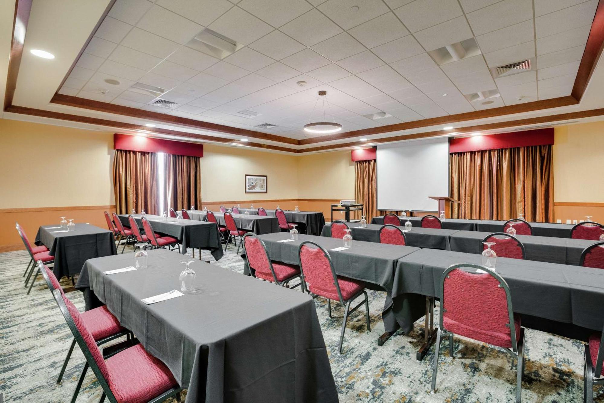 Hilton Garden Inn Milwaukee Airport Dış mekan fotoğraf
