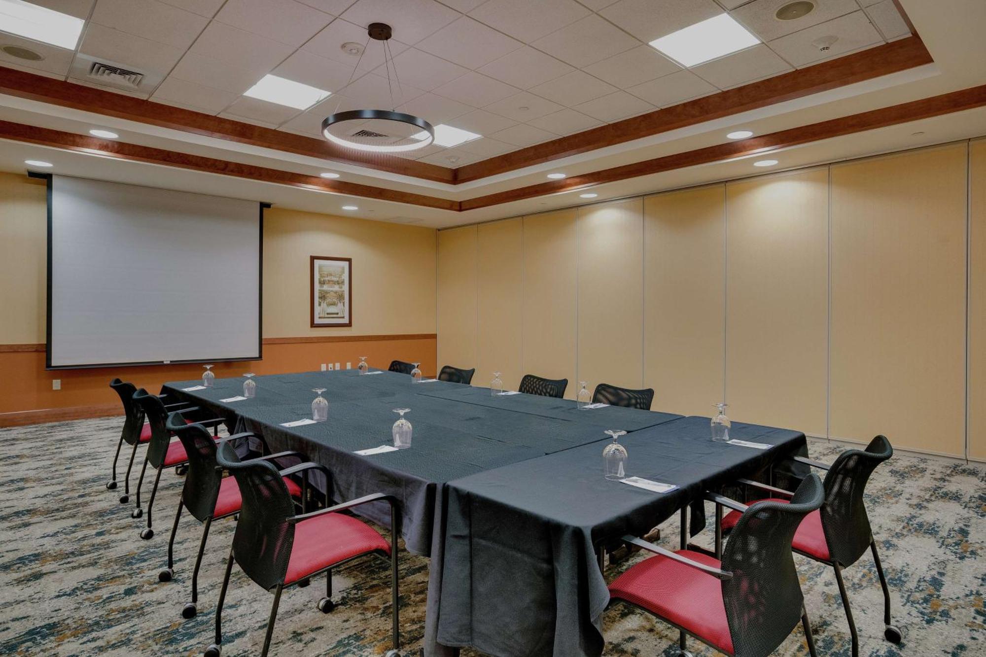 Hilton Garden Inn Milwaukee Airport Dış mekan fotoğraf