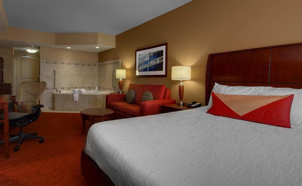 Hilton Garden Inn Milwaukee Airport Konforlar fotoğraf